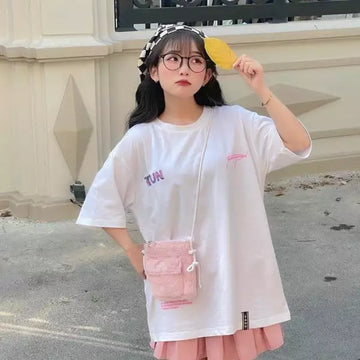 Áo phông form rộng – Best item cho mọi cô nàng